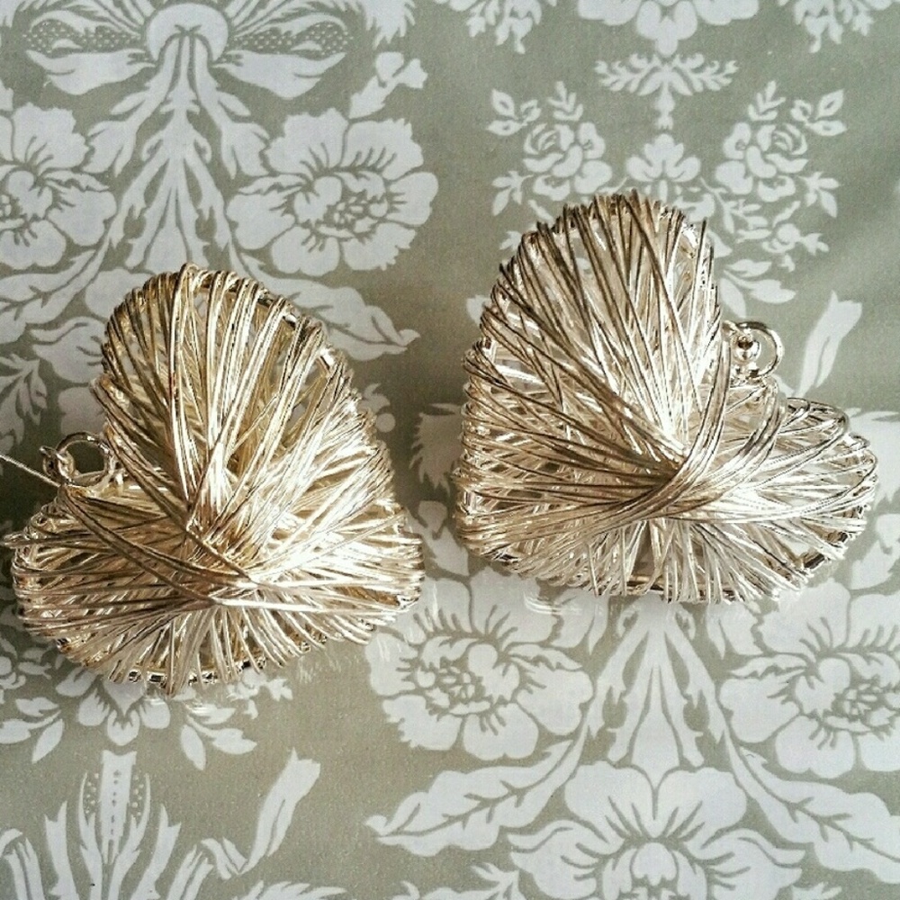 SILVER WRAPPED WIRE PUFFY HEART EARRINGS